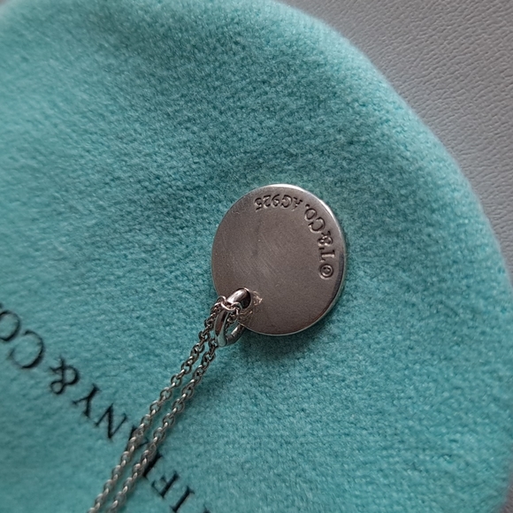 Authentic Tiffany & Co. S pendant necklace - Picture 3 of 9